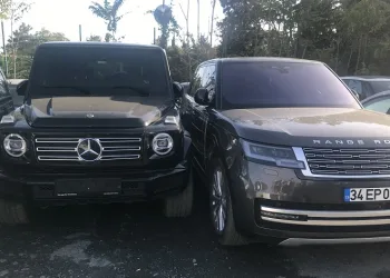 Dilan ve Engin Polat çiftinin araçları yediemin otoparkında