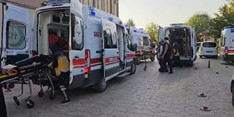 Adıyaman’da otomobil tarlaya uçtu: 5 yaralı