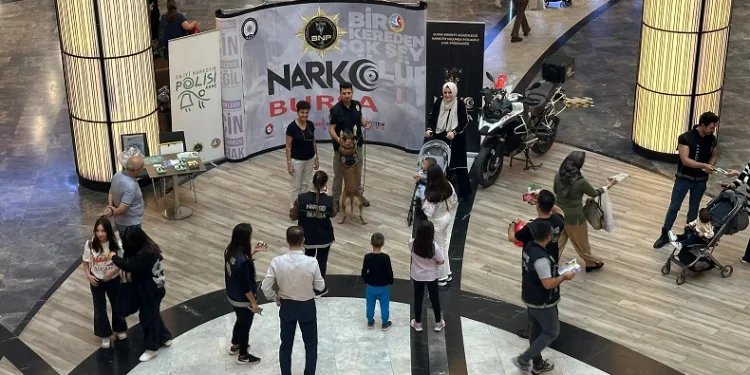 Bursa’da Narkotik polisi 8 bin 973 vatandaşı bilgilendirdi