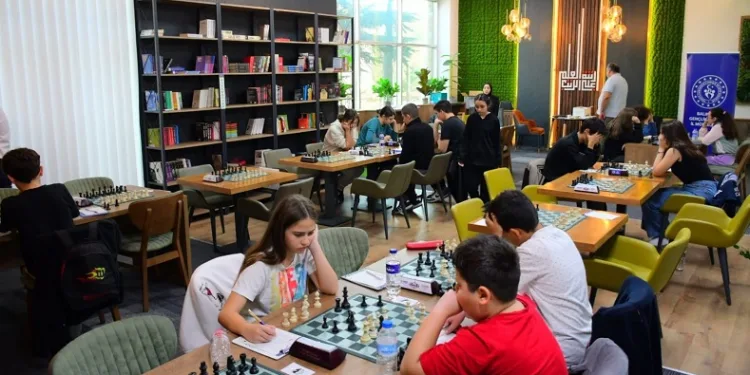 Balıkesir’de hafta sonu genç sporcular kıyasıya yarıştı