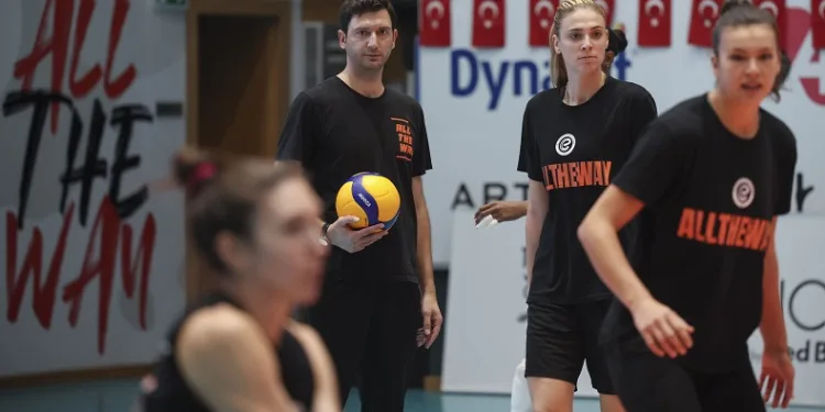 Eczacıbaşı Dynavit, CEV Şampiyonlar Ligi’nde sahne alıyor