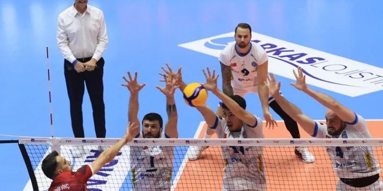 Arkas Spor, Halkbank deplasmanında