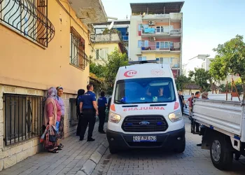 Aydın’da 2 işçi inşaat iskelesinden düştü