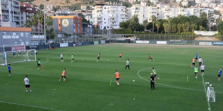 Alanyaspor, Gaziantep FK maçı hazırlıklarına başladı