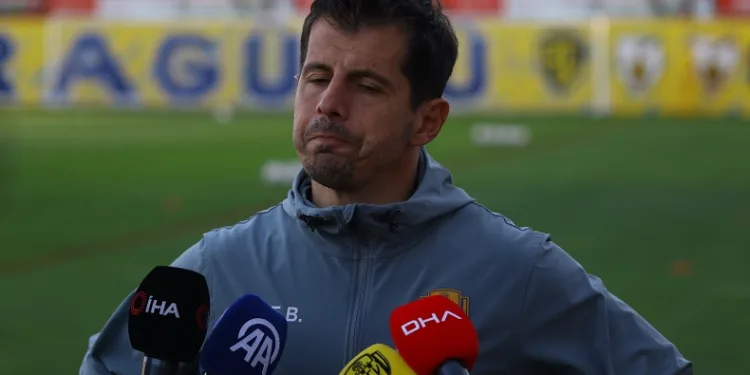 Emre Belözoğlu: “Kulübemin yanında olan dördüncü hakemi görmek istemiyorum”