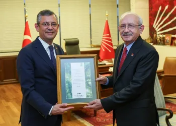 CHP’de devir teslim töreni