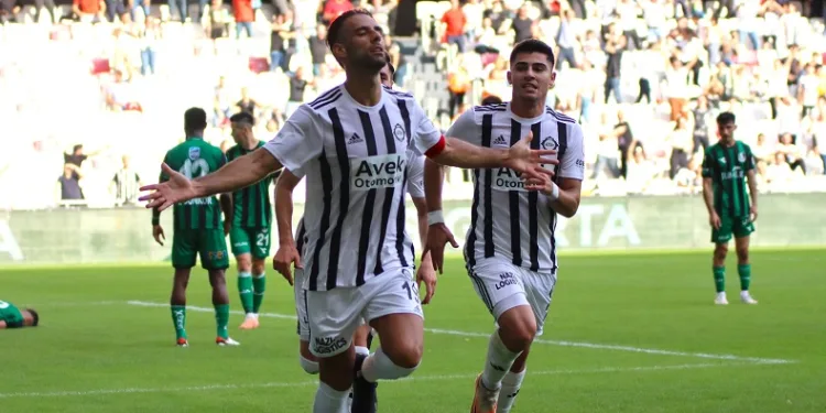 Altay’ın golcülerinin yaş ortalaması 40.5