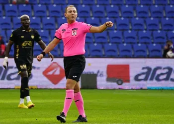 Kasımpaşa – Kayserispor maçını Çağdaş Altay yönetecek