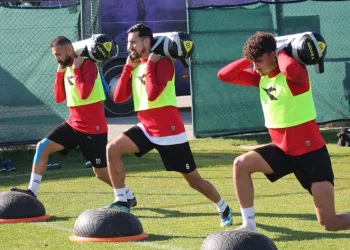 Afyonspor, Nazilli Belediyespor hazırlıklarını sürdürüyor