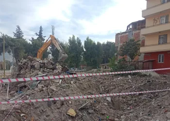 Hatay’da aynı enkazdan ikinci ceset çıktı