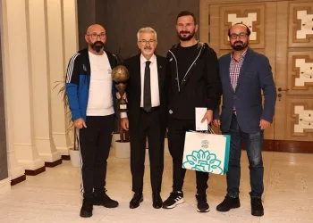 Şampiyonluk sevinçlerini Başkan Erdem’le paylaştılar