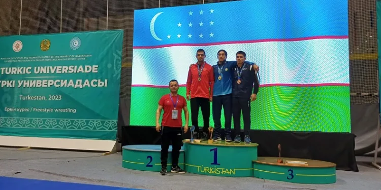 BARÜ’lü milli sporcular Kazakistan’dan 3 madalyayla dönüyor