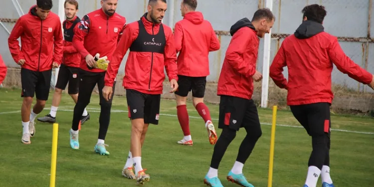 Sivasspor, Karagümrük maçının taktiğini çalıştı