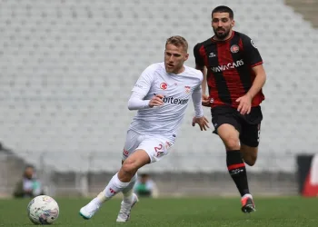 Fatih Karagümrük ile Sivasspor 9. randevuda