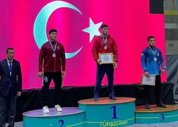 Sakarya Büyükşehir sporcusundan Kazakistan’da Milli gurur