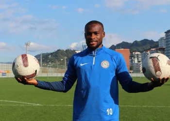 Çaykur Rizespor’un Nijeryalı futbolcusu Ibrahim Olawoyin: “İstanbulspor maçını kazanmamız lazım”
