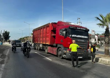 Tırın çarptığı yaşlı adam yaralandı