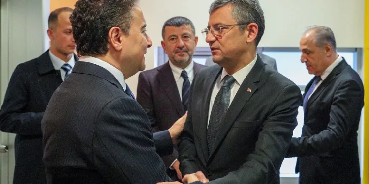 CHP Genel Başkanı Özel’den DEVA lideri Babacan’a ziyaret