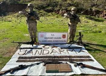 Hakkari’de silah ve mühimmat ele geçirildi