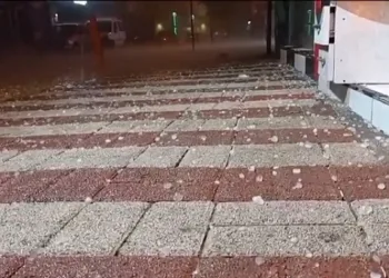Bursa’da ceviz büyüklüğünde  dolu yağdı
