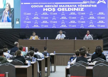 Mersin’de Çocuk Meclisi kuruldu