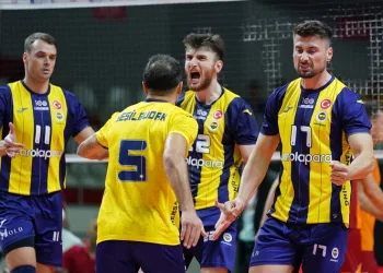 AXA Sigorta Efeler Ligi: Galatasaray: 2 – Fenerbahçe: 3