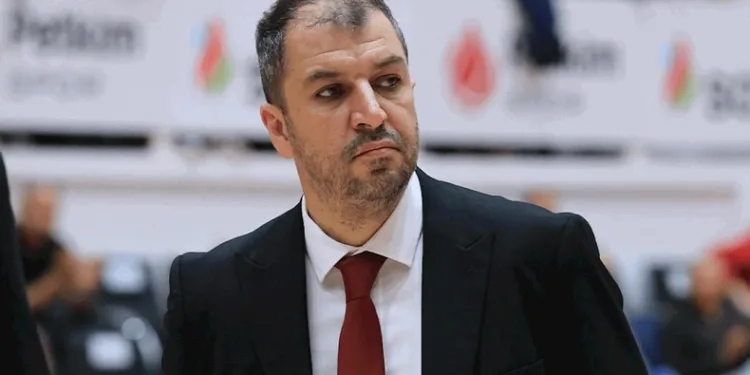 Aliağa Petkimspor Başantrenörü Burak Gören: “Takımdaşlık çok önemli, çok karakterli oyuncular var”