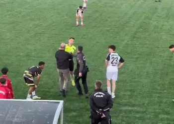 U-16 Ligi müsabakasında hakeme tokat atıldı