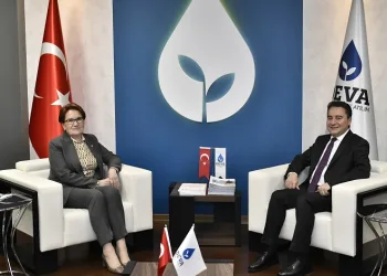 İYİ Parti lideri Akşener’den Babacan’a taziye ziyareti