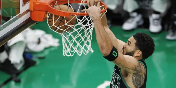 NBA’de Boston Celtics, New York Knicks’i mağlup etti