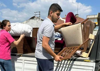 Germencik’te ikinci el eşyalar, ihtiyaç sahiplerine ulaştırılıyor