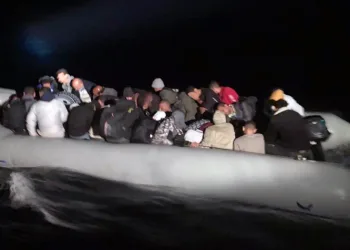 Datça’da 18 düzensiz göçmen kurtarıldı, 40 göçmen yakalandı