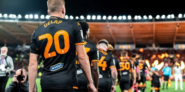 Hull City’nin forma sponsoru McVitie’s oldu