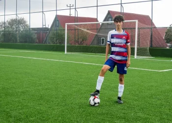 Datçalı genç Manisa Futbol Kulübü’nün alt yapısına transfer oldu
