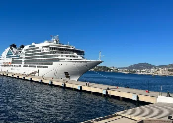 Bodrum’a sezonun son gemisi geldi