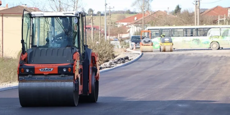 Kaynarca’nın kalbinde asfalt mesaisi