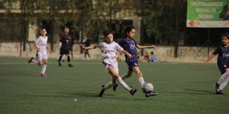 Efeler 100. Yıl Cup Şampiyonu ‘Altınordu’ oldu