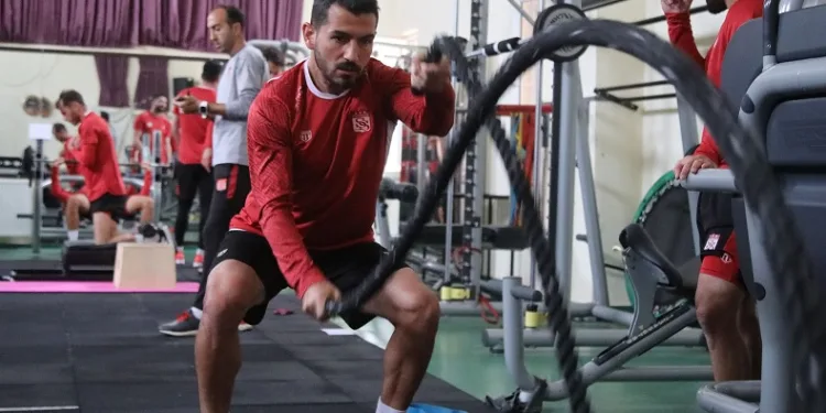 Sivasspor salonda çalıştı