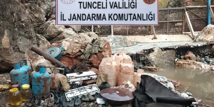 Tunceli’de mağara içinde malzeme ele geçirildi