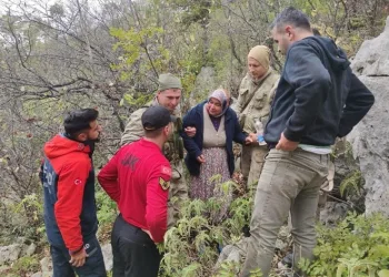 Kayıp kadın, evinin 5 kilometre ilerisinde bulundu