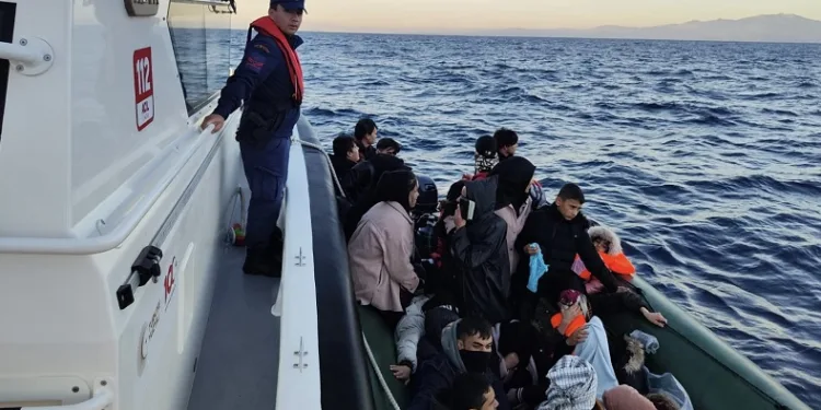 Çanakkale’de 49 kaçak göçmen yakalandı, 23 kaçak göçmen kurtarıldı