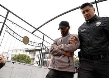 Park halindeki araçların lastiğini patlatan şahıs adli kontrolle serbest bırakıldı