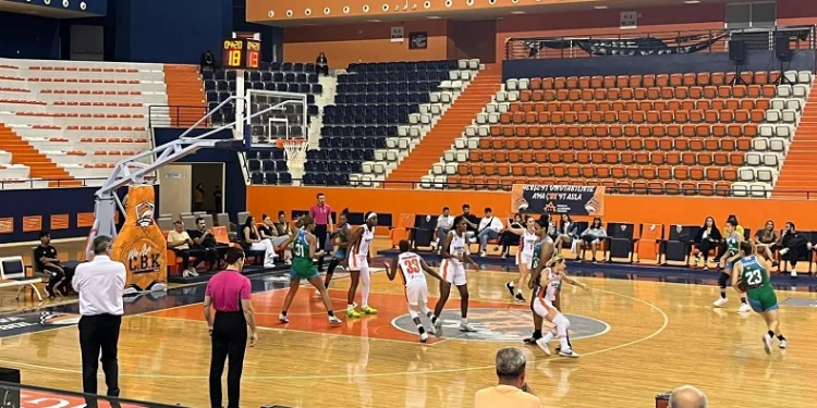 İzmitli sporcular sahadan galip ayrıldı