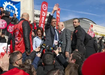“Meral Akşener ile görüşmeye her zaman hazırız”
