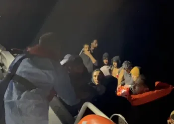 Ayvacık’ta 47 kaçak göçmen kurtarıldı