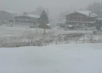 Uludağ’da kar yağışı etkili oluyor