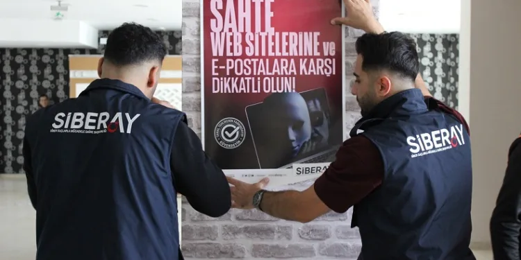 Samsun’da siber polisinden yasa dışı bahis ve güvenli internet uyarısı