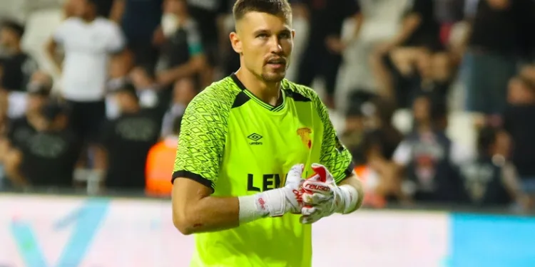 Göztepe’de Mateusz Lis, oynadığı 12 maçın 7’sinde kalesini gole kapadı