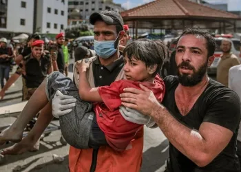 Doktorlar Gazze’deki hastane saldırılarını kınadı