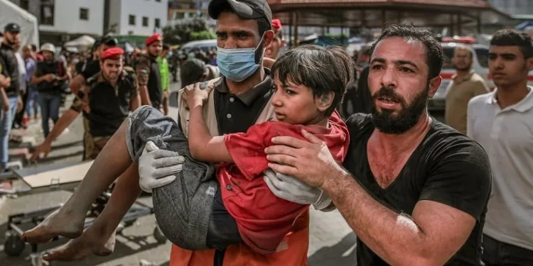 Doktorlar Gazze’deki hastane saldırılarını kınadı